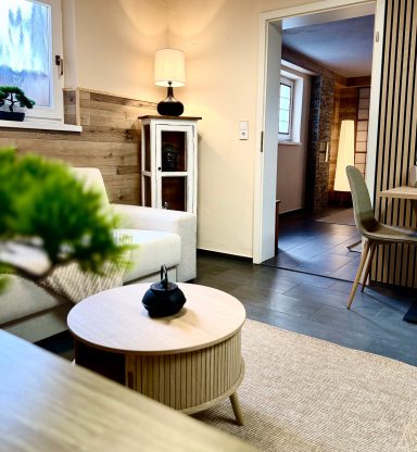 Übergang vom Esszimmer zum Schlafzimmer